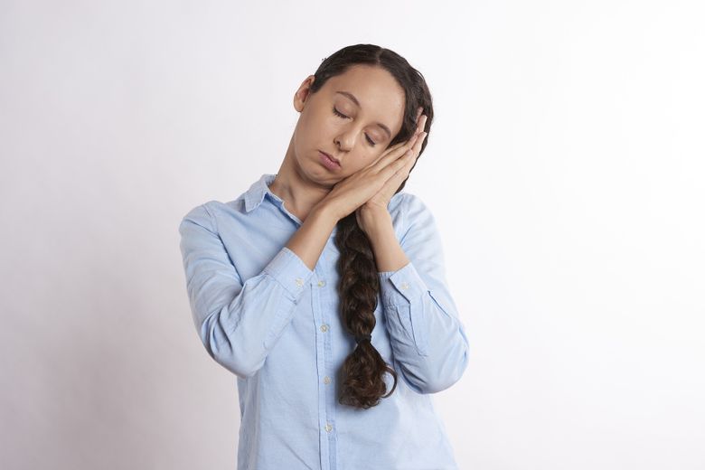 Corecția cearcănelor cu acid hialuronic. Dr. Daniela Diveică, Specialistul Kfetele.ro, îți spune cine poate face această procedură Corecția cearcănelor cu acid hialuronic. Dr. Daniela Diveică, Specialistul Kfetele.ro, îți spune cine poate face această procedură
