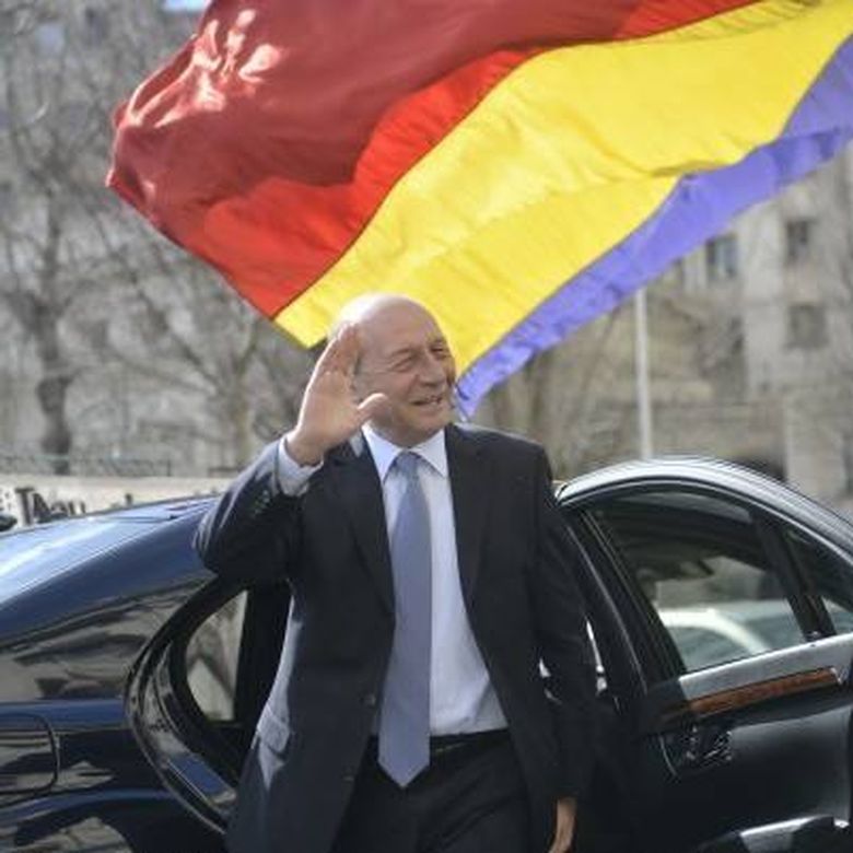 Traian Băsescu vorbește despre starea de urgență traian basescu stare de urgenta