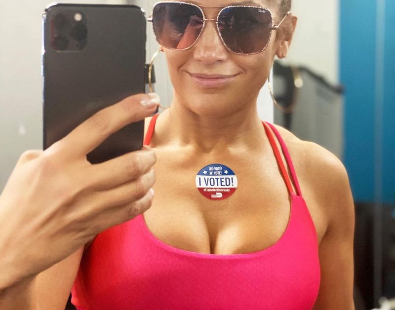 jennifer lopez sexy instagram