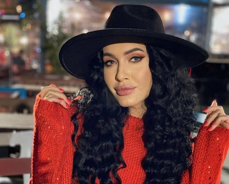 Bianca Comănici este cea mai bună prietenă a lui Mary bianca comanici surpriza prietena mary