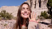 lily collins logodna