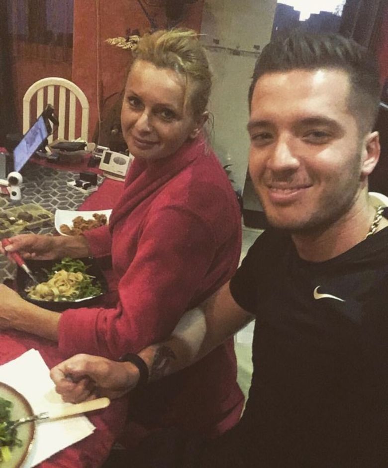 Mama lui Livian a plecat de acasă Mama lui Livian