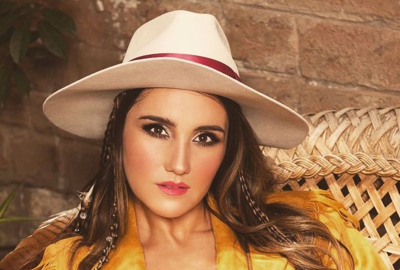 Dulce Maria a născut