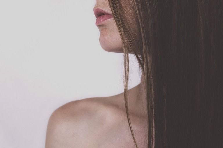 fals medic estetician anchetat de politie