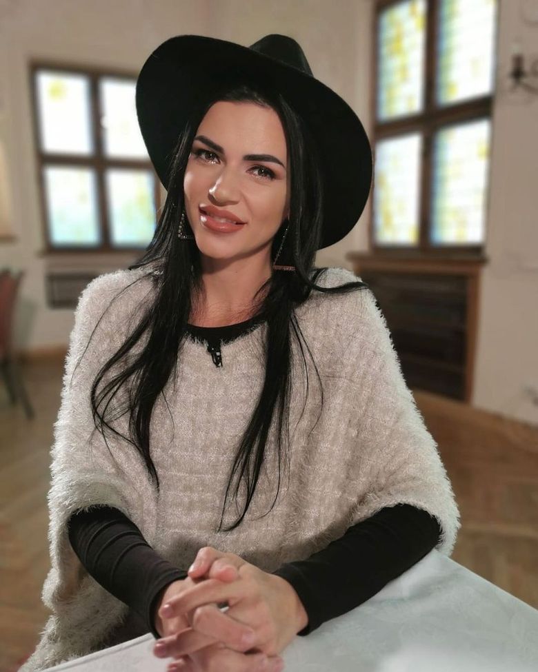 lavinia tîrzianu a divortat in secret