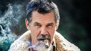 Josh Brolin a devenit tatic