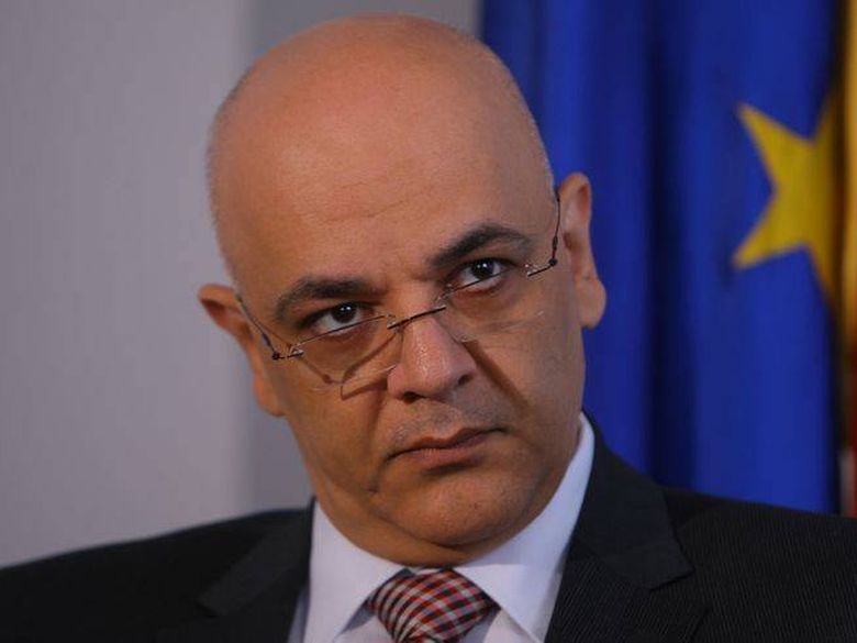 Raed Arafat prezintă condoleanțe familiilor pacienților care nu au putut fi salvați din incendiu raed arafat declaratii incendiu