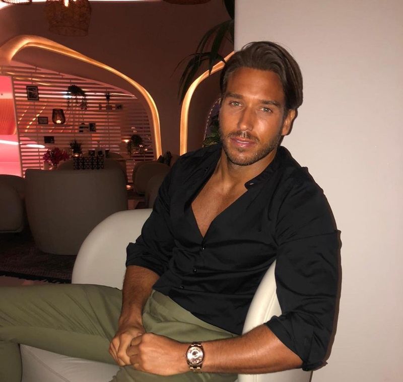 james lock si yazmin oukhellou s-au despartit