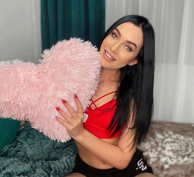 Prima reacție a Biancăi Comănici după ce Ella și Livian s-au afișat împreună