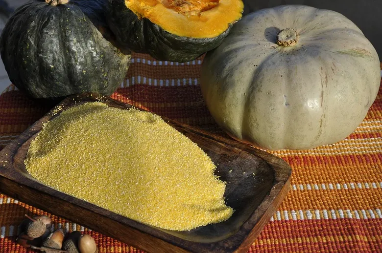 Cea mai simplă rețetă de mămăligă moale! Iată cum se prepară alimentul preferat al românilor! reteta mamaliga moale
