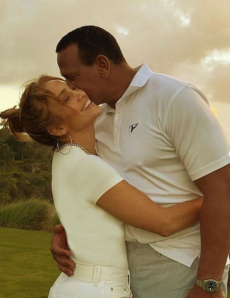 Jennifer Lopez și Alex Rodriguez au anunțat că vor rămâne împreună!