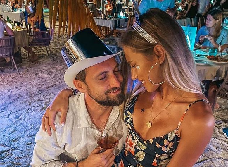Dani Oțil o să devină tătic! Gabriela Prisăcariu este însărcinată! "O să avem un copil!" Dani Oțil o să devină tătic! Gabriela Prisăcariu este însărcinată! "O să avem un copil!"