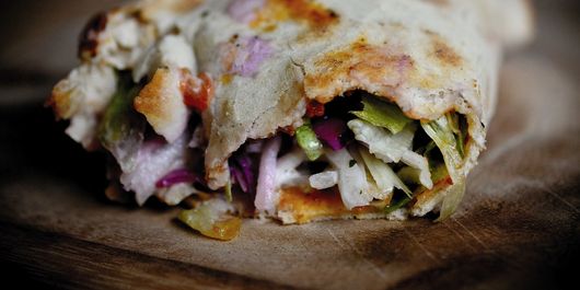 Cea mai simplă rețetă pentru Lahmacun. Un preparat turcesc delicios!