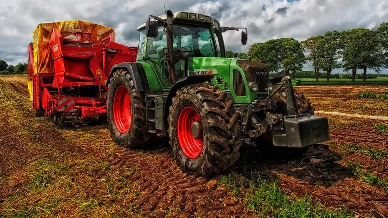 agricultorii vor primi bani de la stat dacă îndeplinesc anumite condiții impuse bani pentru agricultori
