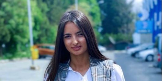 Ce face Georgiana Elisei de Paște? Tânăra nu este lângă Jador