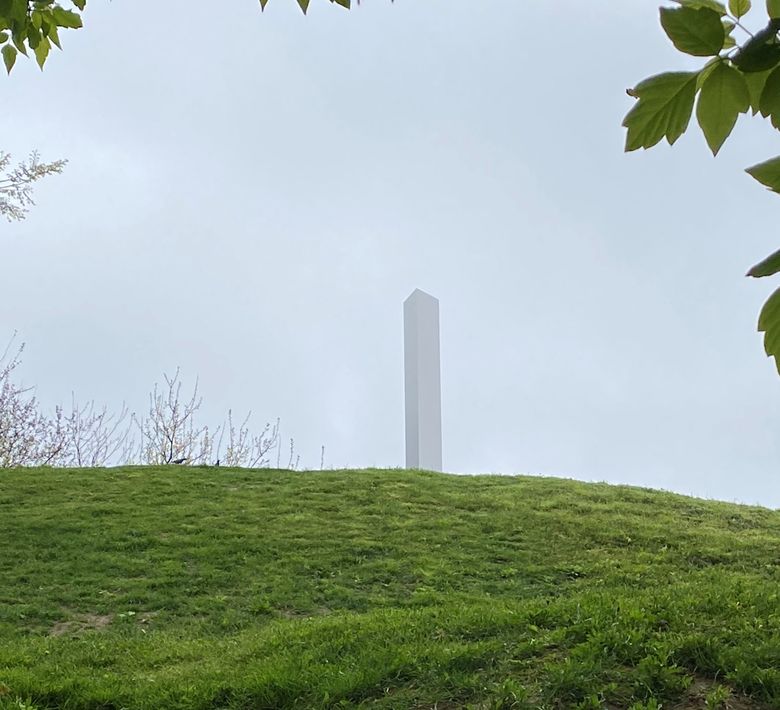 Misterul monoliților continuă