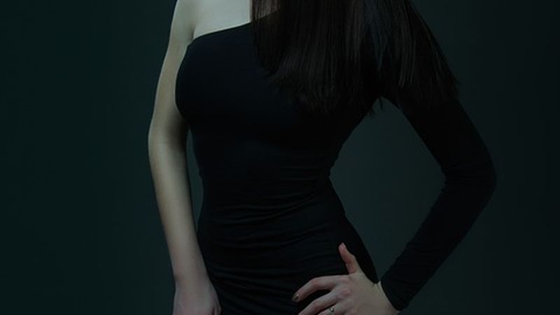 Cum arată o ținută black tie pentru femei