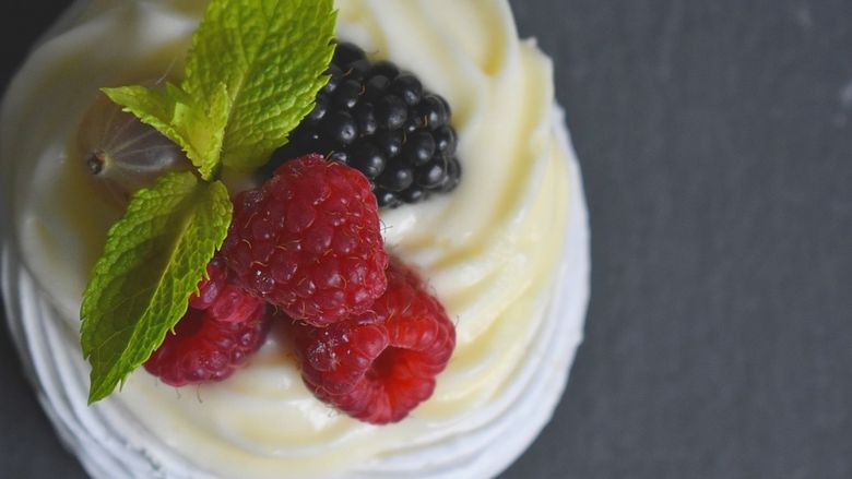 Cu ce pot înlocui MASCARPONE. Care sunt ingredientele perfecte pentru a înlocui acest preparat? Se poate inlocui untul cu mascarpone