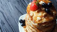 Rețeta de pancakes pufoase. Cum faci cele mai bune clătite americane