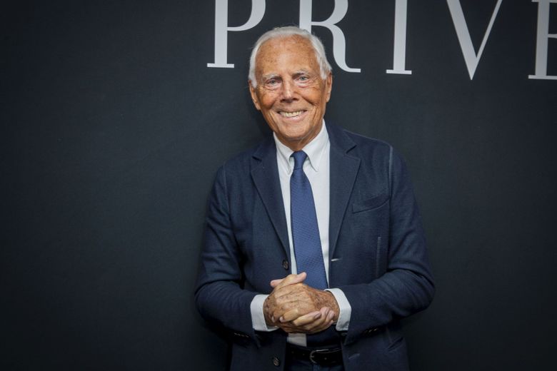 Giorgio Armani și istoria casei sale de modă. Brandul italian este printre cele mai râvnite din lume Giorgio Armani și istoria casei sale de modă