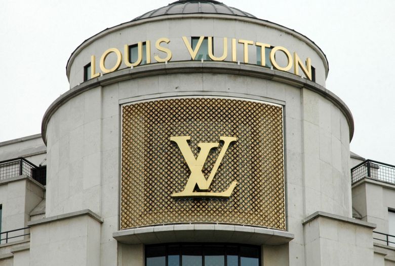 Casa de modă LOUIS VUITTON. A fost numit cel mai valoros brand de lux din lume Casa de modă Louis Vuitton