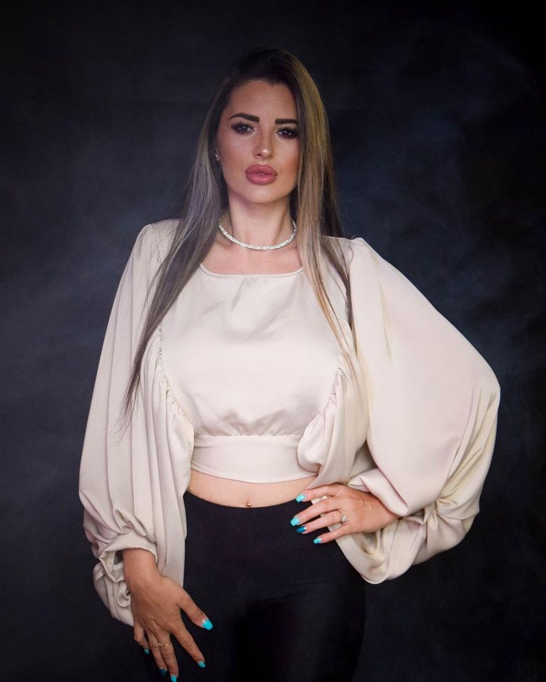 mona gravida