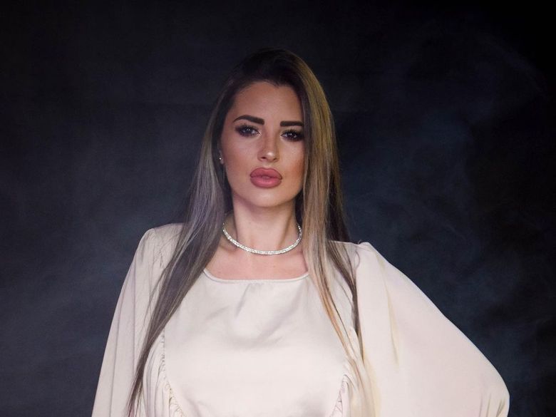 Mona de la Puterea Dragostei s-a afișat pe rețelele de socializare cu burtica de gravidă mona gravida