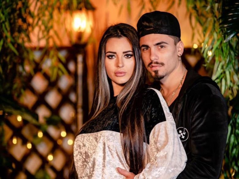 Mona de la Puterea Dragostei este însărcinată? Fotografia care a dat-o de gol Mona de la Puterea Dragostei este însărcinată? Fotografia incendiară care a dat-o de gol