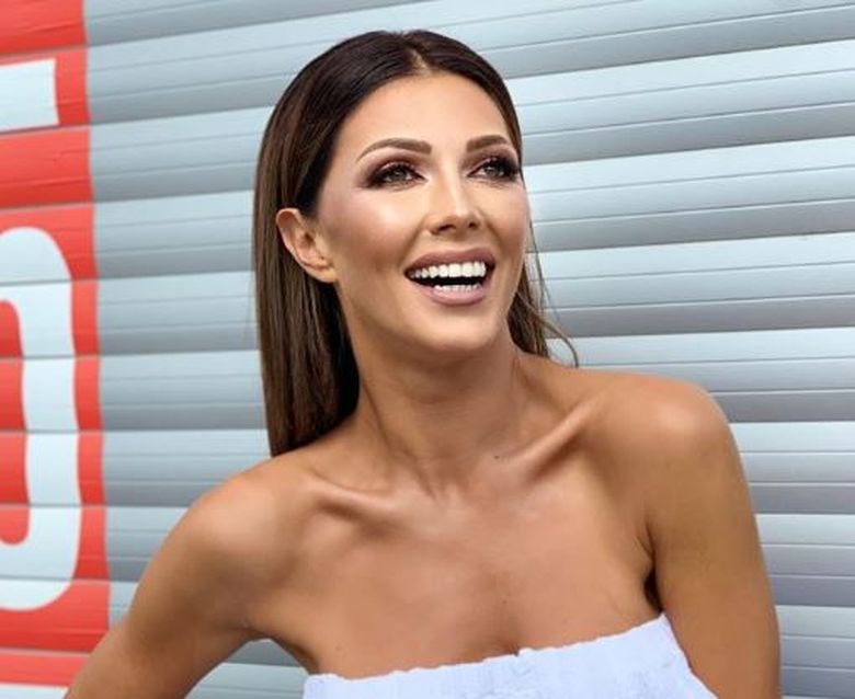 Ilinca Vandici a ajuns pe patul de spital: „Am o criză de stomac…” Ilinca Vandici a ajuns pe patul de spital „Am o criză de stomac…”