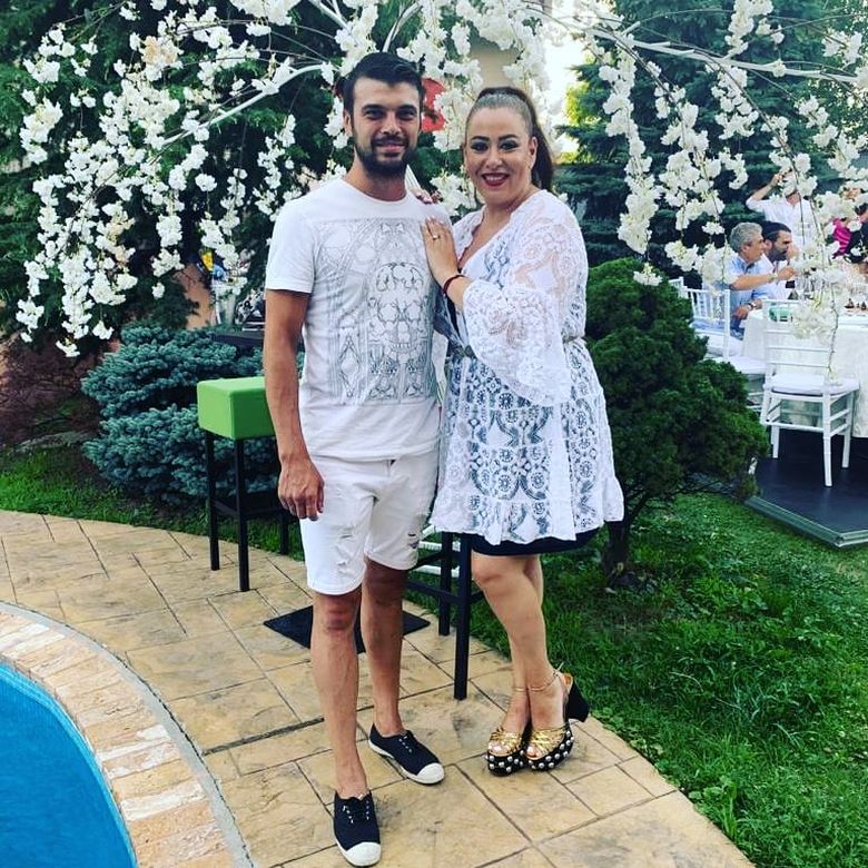 Marius Elisei poartă din nou verigheta! S-a împăcat definitiv cu Oana Roman?