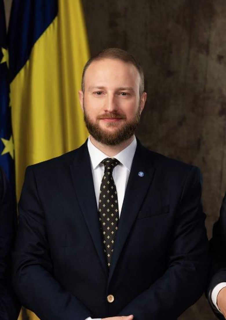 andrei tinu al treilea copil