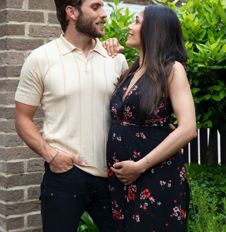 Freida Pinto și Cory Tran vor deveni părinți pentru prima dată freida pinto si cory tran