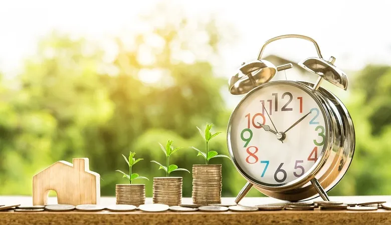 Ajutoare financiare pentru elevii și studenții defavorizați! Ce sume se pun la bătaie Ajutoare financiare pentru elevii și studenții defavorizați
