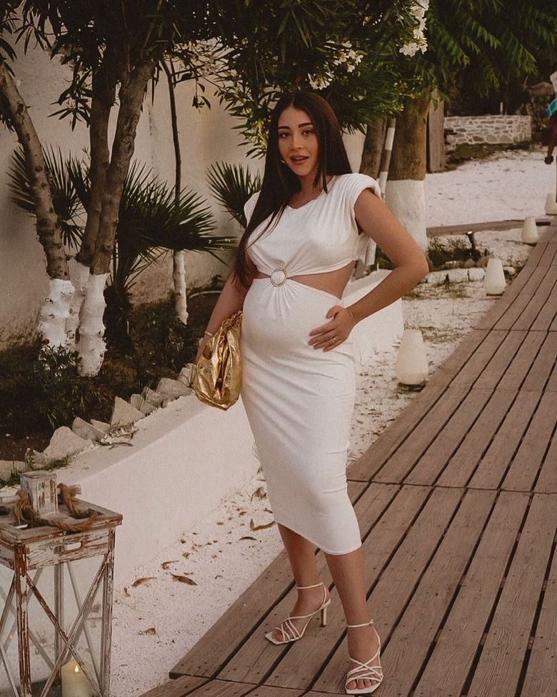 nicole cherry rochie de mireasa