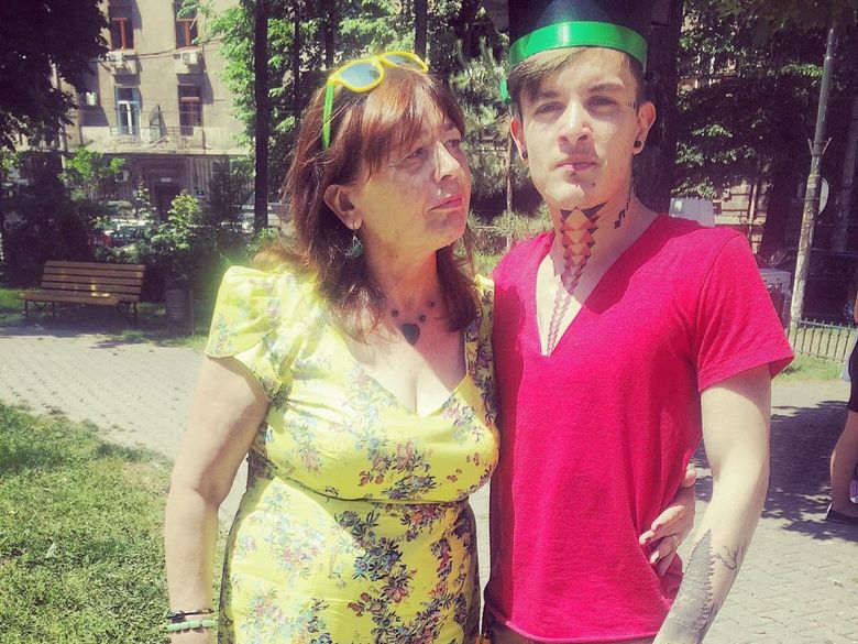 zanni si mama lui