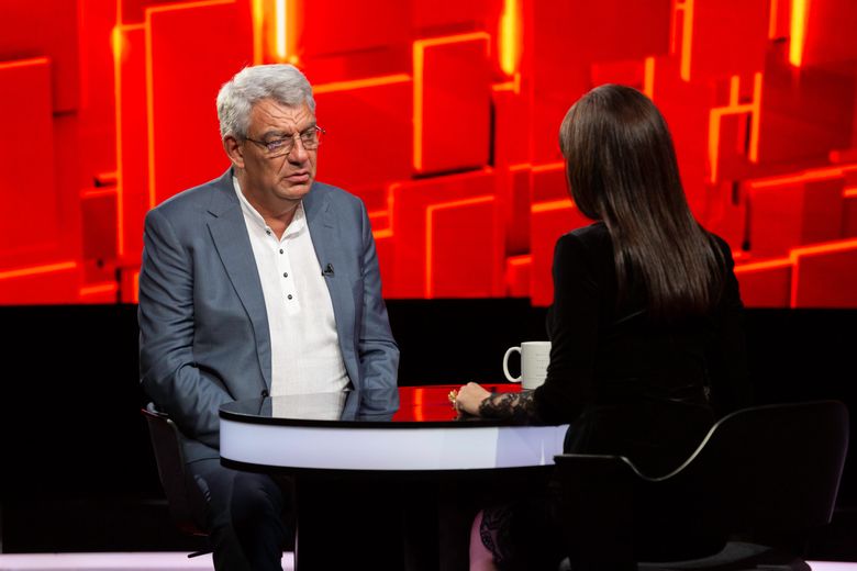 Mihai Tudose, invitatul din această seară la “40 de întrebări cu Denise Rifai”