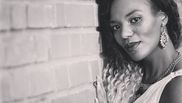 julie mayaya relatie