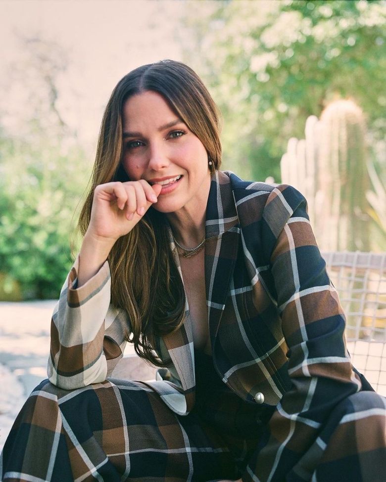 sophia bush logodna