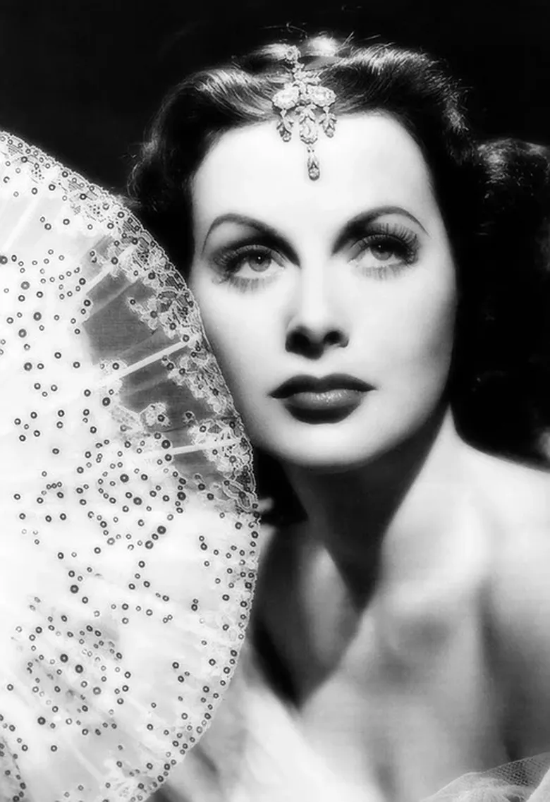 Cine a fost Hedy Lamarr, actrița de la Hollywood care a pus bazele WiFi-ului de astăzi Cine a fost Hedy Lamarr, actrița de la Hollywood care a pus bazele WiFi-ului de astăzi