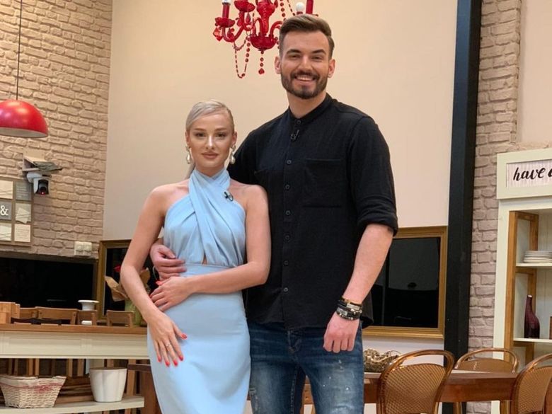 Cristian Marinescu și Maria de la Puterea Dragostei s-au împăcat după ce blondina anunța despărțirea definitivă Cristian Marinescu și Maria de la Puterea Dragostei s-au împăcat după ce blondina anunța despărțirea definitivă