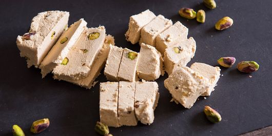 Halva de casă. Rețeta e mai simplă decât ai fi crezut. În plus, se face și rapid!