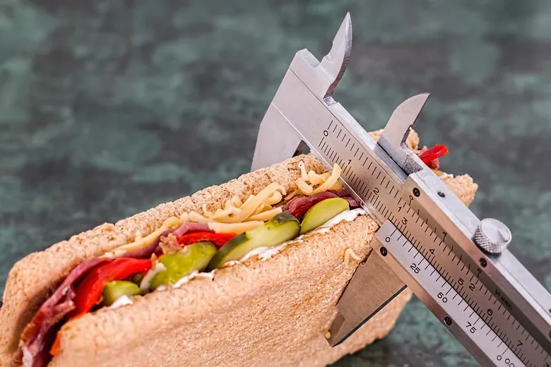 Câte kilograme poți să slăbești cu postul intermitent. "Această metodă are rădăcini străvechi în aproape toate religiile" Câte kilograme poți să slăbești cu postul intermitent