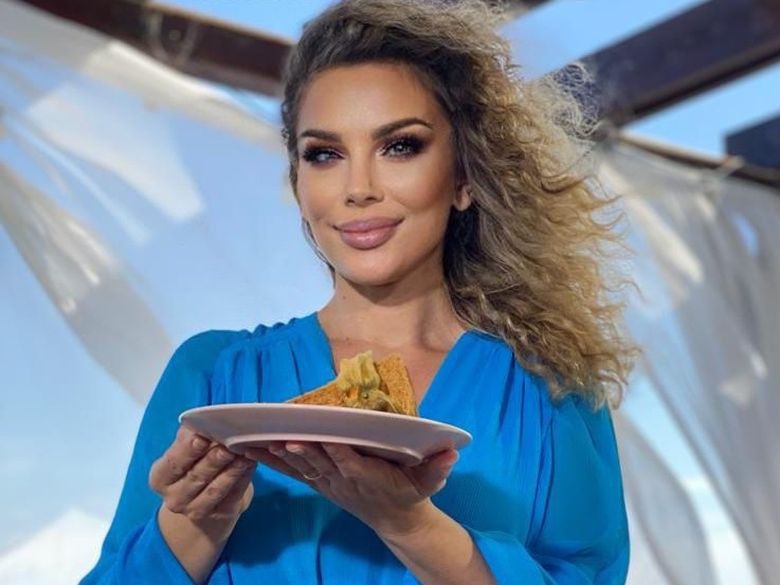 Alina Laufer gătește și uimește cu „Rețeta în 5 minute”! Alina Laufer gătește și uimește cu „Rețeta în 5 minute”!