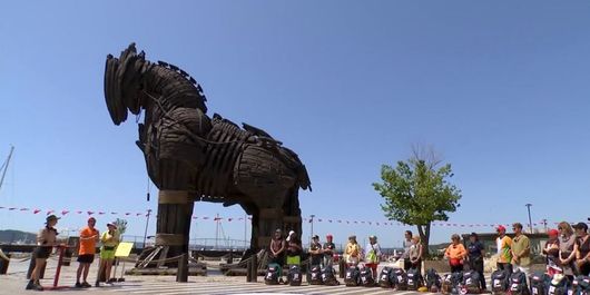 Cine a câştigat jocul de amuletă la Asia Express – 19 septembrie 2021. Care este legenda Calului Troian, al cărui simbol se află în Çanakkale – Turcia