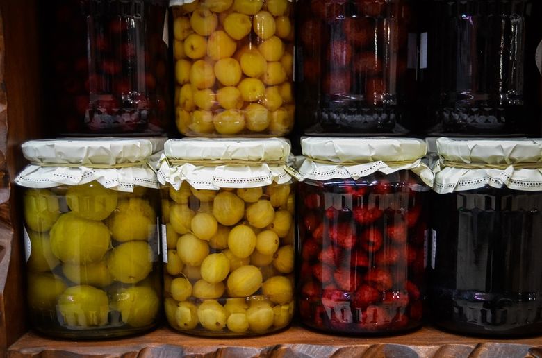 Cum se fac, de fapt, compoturile de vișine, caise, prune sau cireșe Cum se fac, de fapt, compoturile de vișine, caise, prune sau cireșe