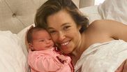 Rachel Platten a devenit mămica unei fetițe perfect sănătoase. Vedeta a născut acasă, în apă