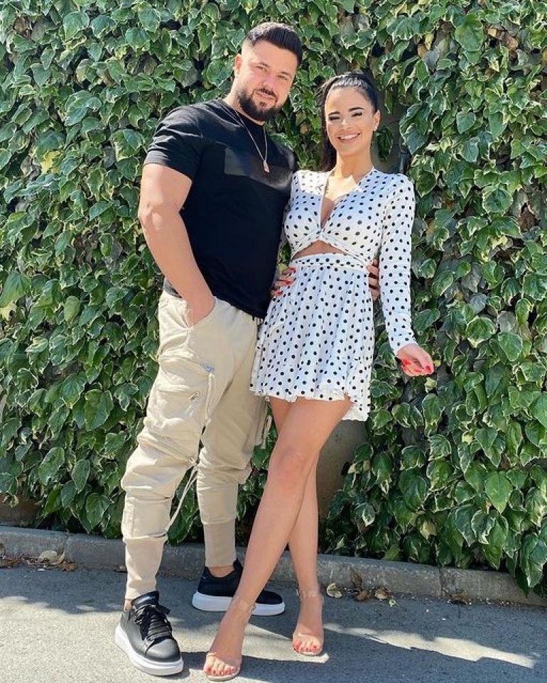 aya-si-andrei-crop-1633677591.jpg