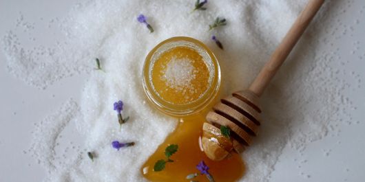 DESCOPERĂ: Tipuri de epilare și care este cea mai eficientă metodă, în funcție de zonă