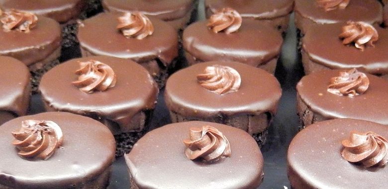 Rețetă de cofetărie la tine acasă: ganache de ciocolată pentru începători Rețetă de cofetărie la tine acasă: ganache de ciocolată pentru începători