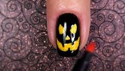Modele de unghii Halloween